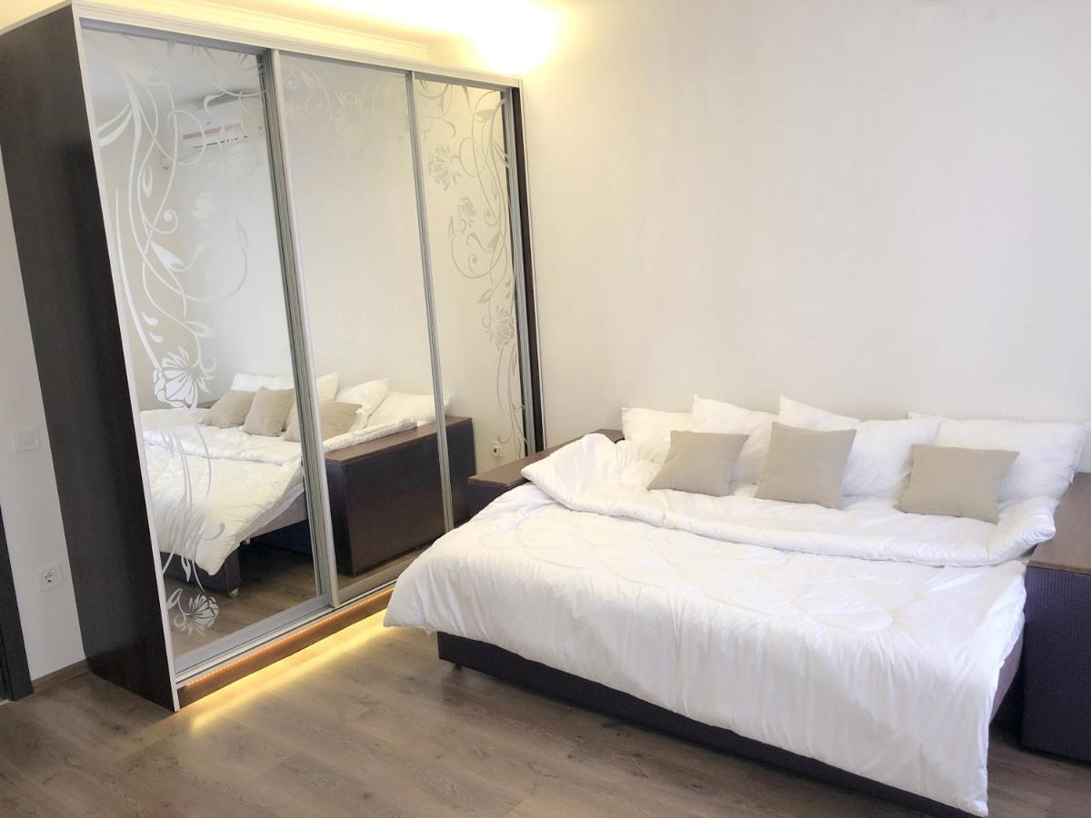 Жд Вокзал Пр Победы 67-В Метро Нивки Парк Шулявка Apartment Kiev Bagian luar foto